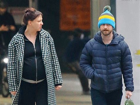 Girlfriend Erin spotted with baby bump, dating each other for 10 years ...