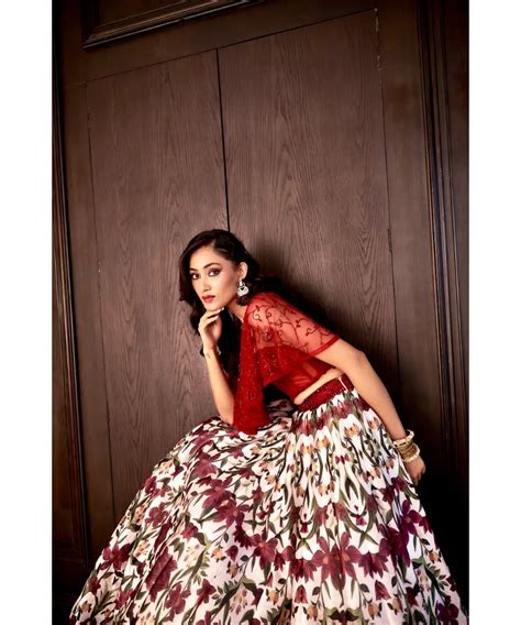 RASHIKA SHARMA - Saanjh lehenga set – Nikaza Asian Couture