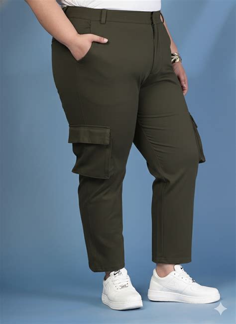 Plus Size Women Solid Mid Rise Regular Fit Cargo Trousers