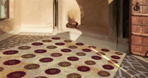 Earthy rugs for your Living Room