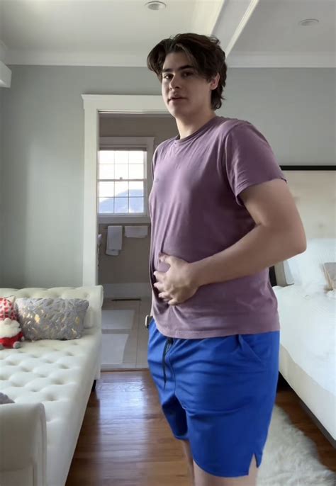 Cookie king is officially fat again and has gained all the weight back ...