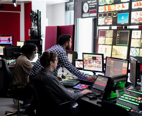 Software Engineer vs Programmer 的图像结果