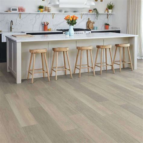 Glacier Oak AKP-SM | McCurley's Concord Flooring Center Inc