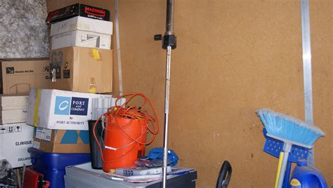 Gold's Gym Weight Bench Set | Phoenix Storage Unit Sale