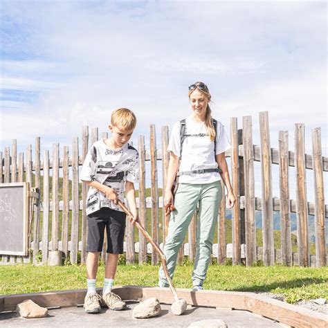 12er Minigolf | Infrastruktur in Saalbach Hinterglemm