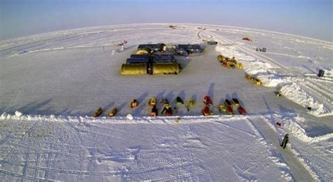 In Pictures: Greenpeace Activists Set out for North Pole Expedition ...
