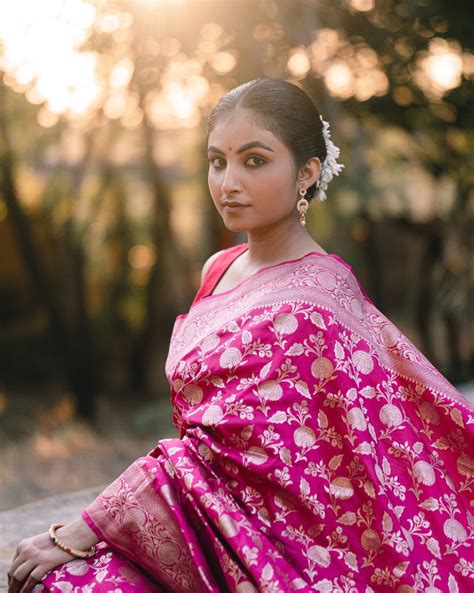Banarsi Saree Pink-Hand woven – Atulyakarigari