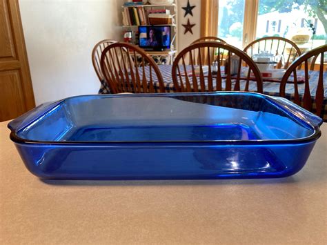 Stunning Vintage Pyrex Cobalt Blue Baking Dish