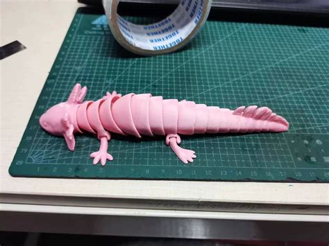 3D Printed Articulated Axolotl – P3D