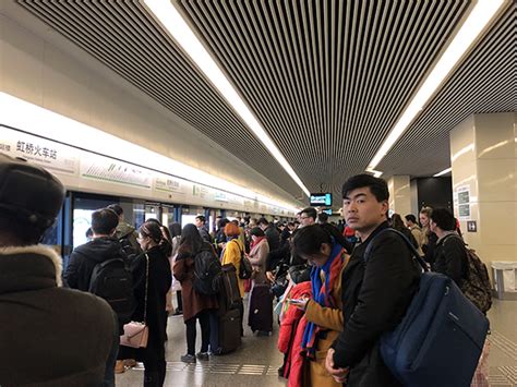 新时代新气象新作为｜地铁延时运营带来的上海温度|地铁|侯磊|火车站_新浪新闻