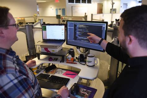 Senior Engineer 的图像结果