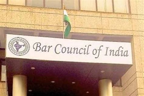 Lawyer debarred for abusing court staff in Kamuthi