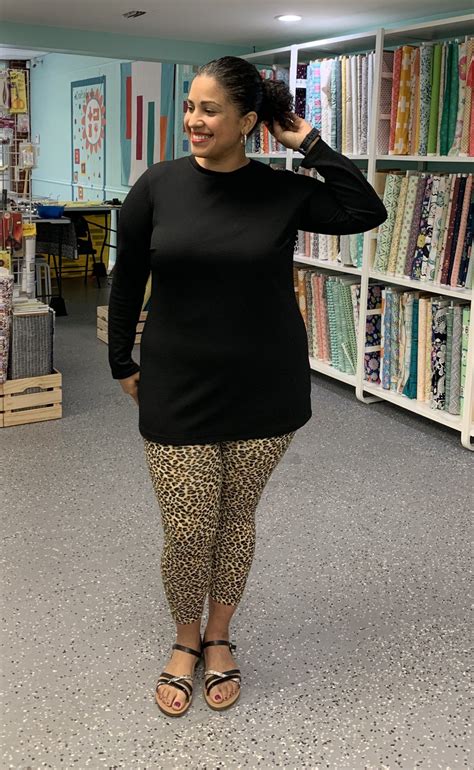 Crafty Gemini Tutorials Sewing Machine 的图像结果