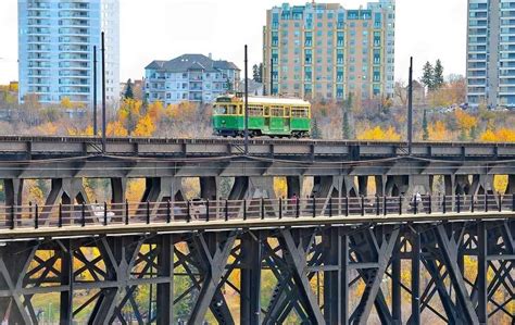 High Level Bridge Streetcar crossing above the river