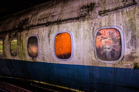 The Haunting of Eastern Airlines Flight 401 | Ghosts on a Plane