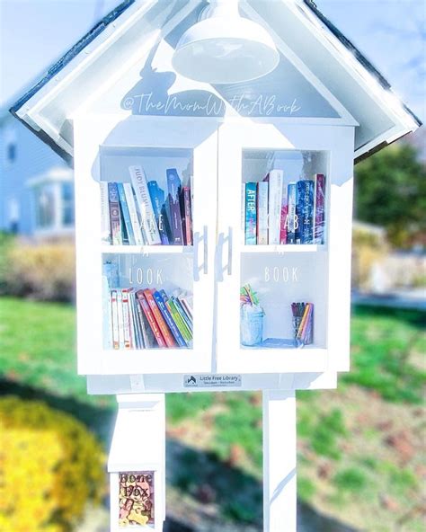 Library Outside 的图像结果