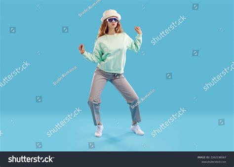 Girl Funny Dance Moves Stock Photos and Pictures - 5,498 Images ...