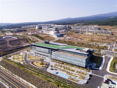 绿地集团拿下的韩国首个外资医院执照，面临吊销风险