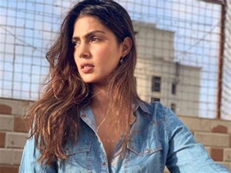 Rhea Chakraborty opens up about her relation with Mahesh Bhatt | Femina.in