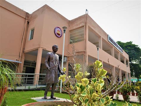 Welcome To Deshbandhu College