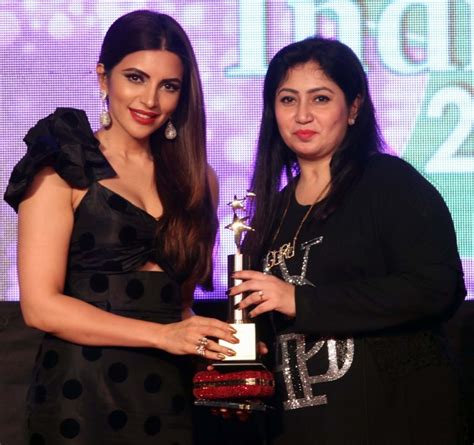 Poonam Pandey, Mouni Roy, Shama Sikander at Bright Perfect Miss India ...