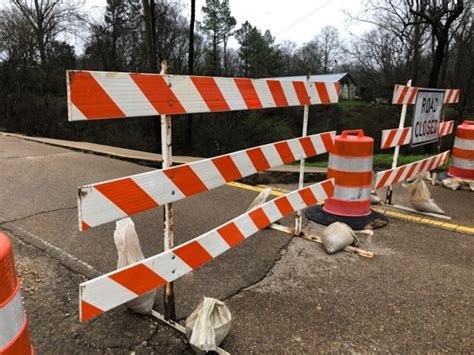 Portion of Hwy 80 washed out in Warren County