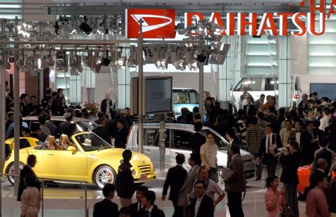 Toyota subsidiary Daihatsu Motor suspends shipments amid safety test irregularities - EFE - subsidiaries of toyota