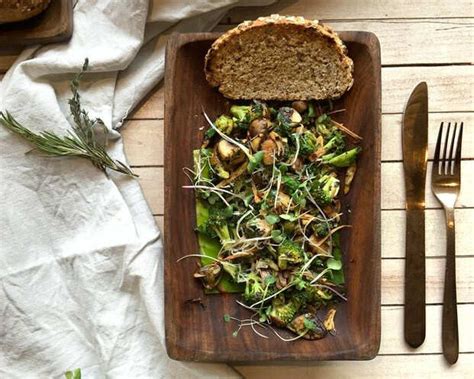 Easy Lunch Recipe Stir Fry Broccoli and Mushroom | Femina.in