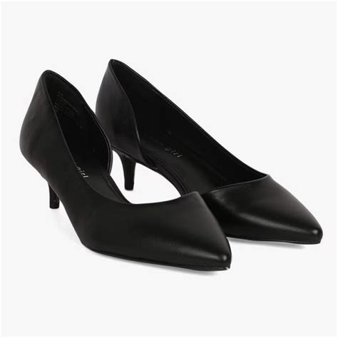 Sonam Kapoor Ahuja's best looks of 2021 (so far) | Vogue India