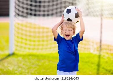 Football Kids 的图像结果