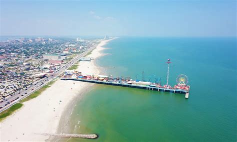 15 of the Best Beaches in Galveston Texas! - Just a Pack