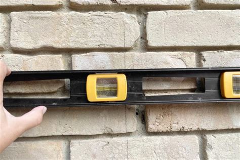 How to Install Floating Mount House Numbers 的图像结果