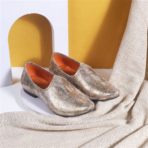 Ethnic Shoes for Mens - Buy Ethnic Footwear for Men online | Mochi Shoes