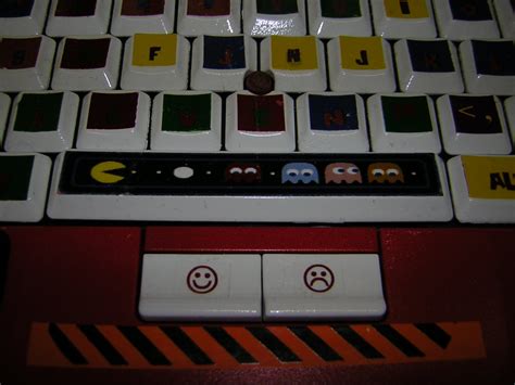 Red Laptop 的图像结果