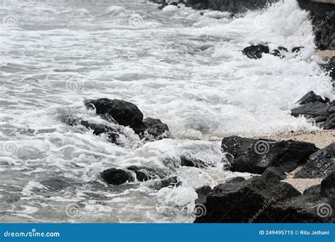 Niumalu Beach at Kailua Bay in Kailua-Kona on the Big Island in Hawaii ...