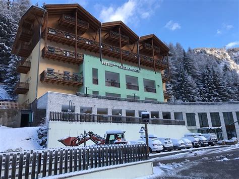 HOTEL STELLA MONTIS (Campitello di Fassa, Province of Trento) - Hotel ...