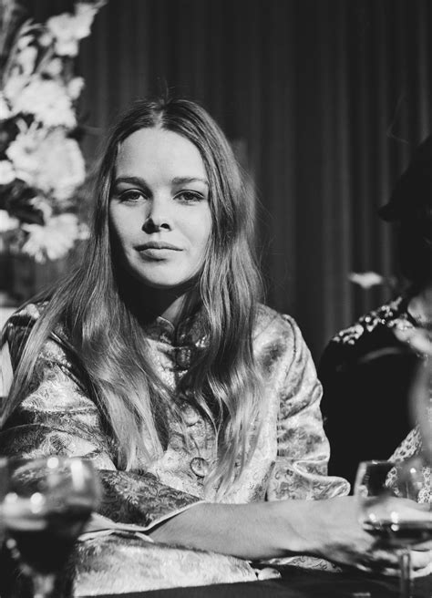 Michelle Phillips Nudes
