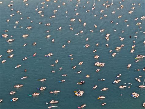 Lake Michigan Right now 7/4/23 : r/chicago