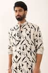 Buy Ivory 100% Linen Print Fleur Stencil Krish Kurta For Men by Son of ...