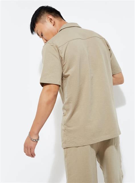 Buy URB_N Men Knitted Resort Shirt Online at just Rs. 999.0 ...