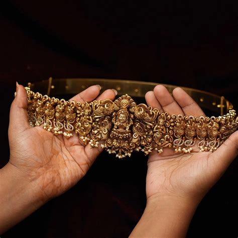 Stylish and Supportive Hip Belt for Everyday Comfort