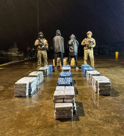 Aeronaval incauta 573 paquetes de presunta droga y aprehende a cuatro ...