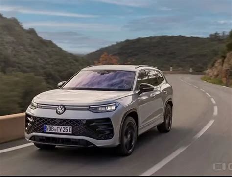 Volkswagen Tayron Price, Images, Mileage & Colours