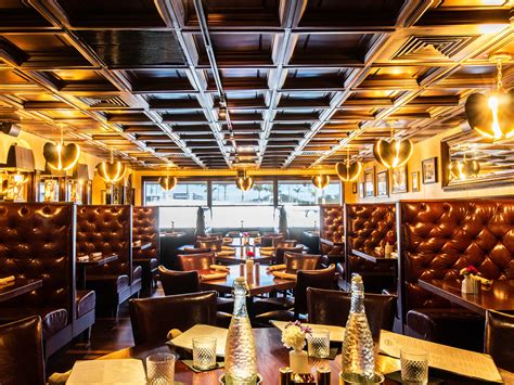The Brass Ring Pub - Review - North Palm Beach - Miami - The Infatuation