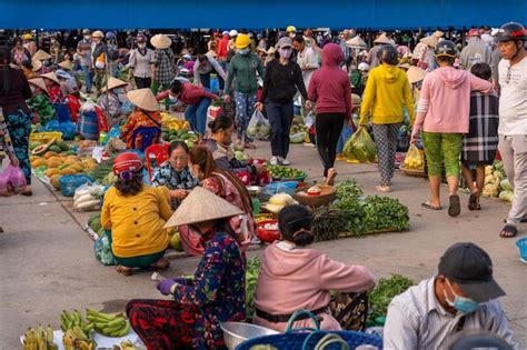 Local People 的图像结果