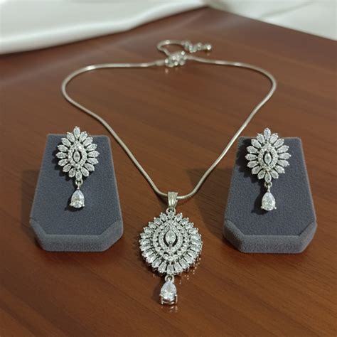 White Color Stone With Premium Stone Set – astrogurusubhash.store
