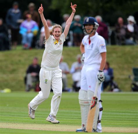 David Warner made his first half-century in Ashes cricket ...