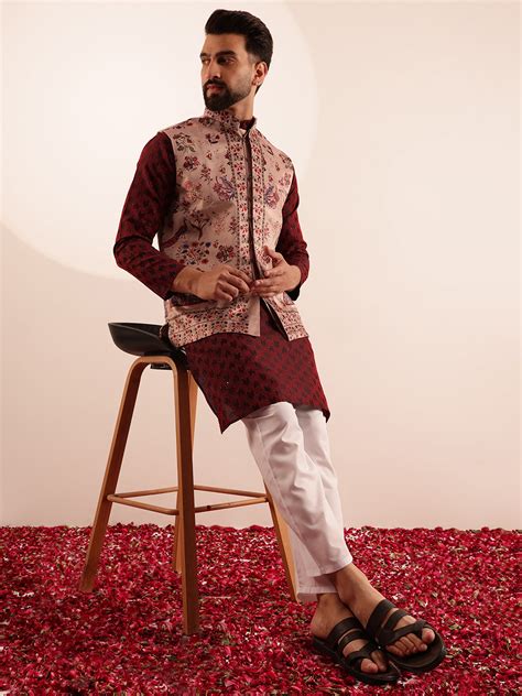 Men's Jacquard Silk Red Kurta & White Pyjama With Velvet Paisley Maroo ...