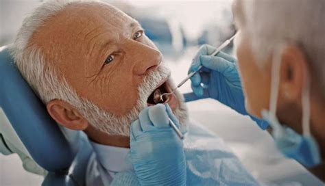 5 Early Symptoms of Mouth Cancer - lifeberrys.com