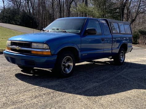 2000 Chevrolet S-10 for Sale in Waterbury, CT - OfferUp